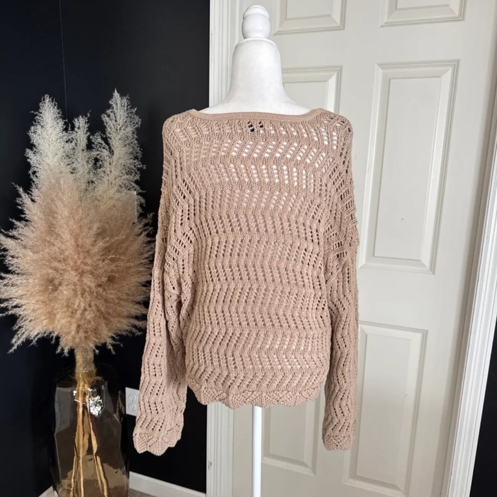 American Eagle V-Neck Crochet Knit Sweater
 size XL - Picture 5 of 12